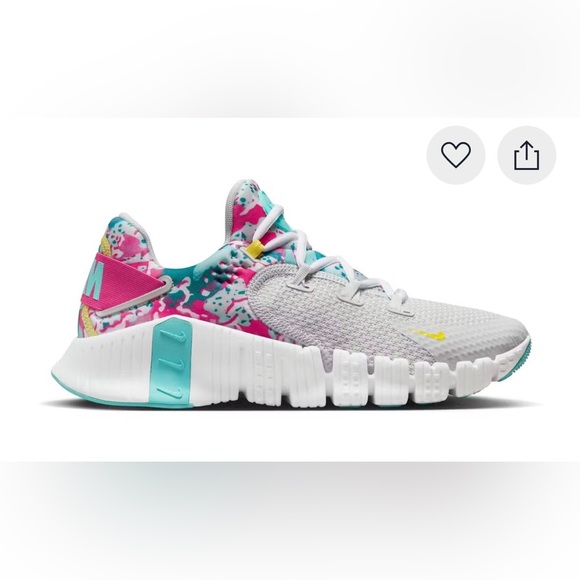 Nike Shoes - Women’s Nike Free Metcon 4 Sneaker Photon Dust Paint Splatter